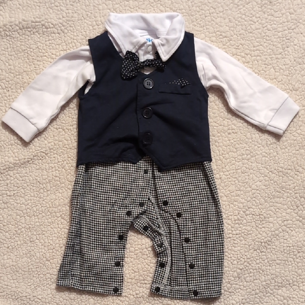 Black and White Matching Tie Set